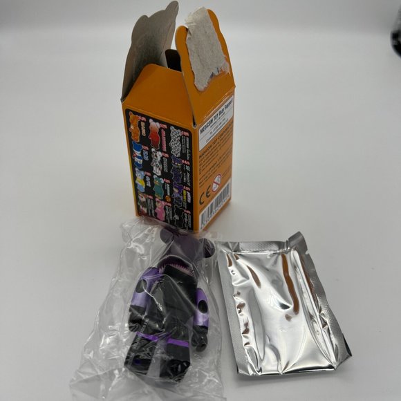 Bearbrick Series 26 Kick-Ass Hero Medicom 100% Figure - Picture 6 of 7